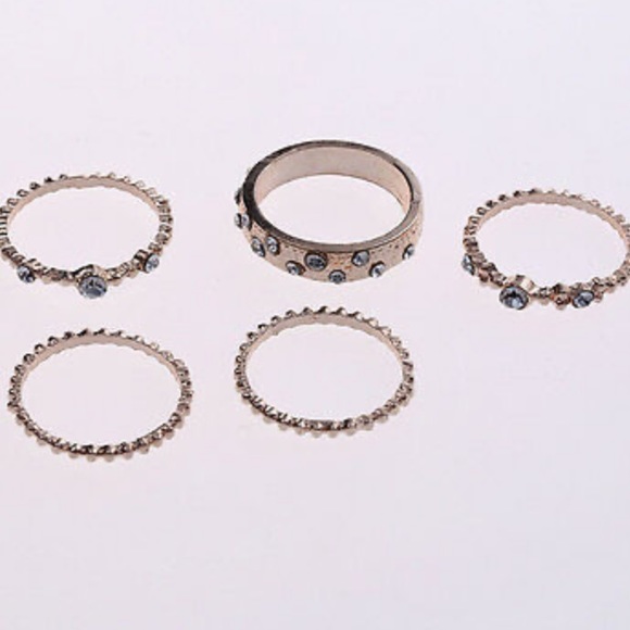New Gold plated 5 pcs set Rings - Picture 4 of 6